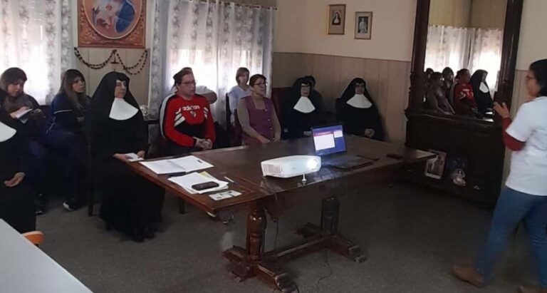 Bromatologia-Capacitacion-Hogar-San-Jose-2-scaled