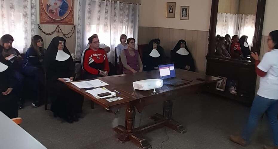 Bromatologia-Capacitacion-Hogar-San-Jose-2-scaled