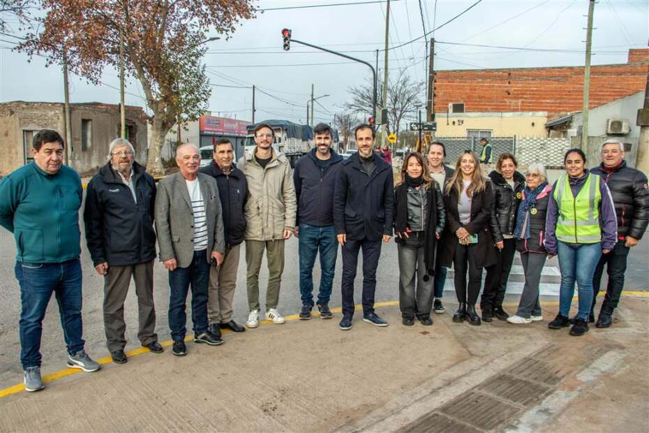 Seguridad-Vial-Semaforo-de-Alvear-y-La-Plata-2-scaled